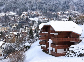 Apartment Chalet les pistes by Interhome